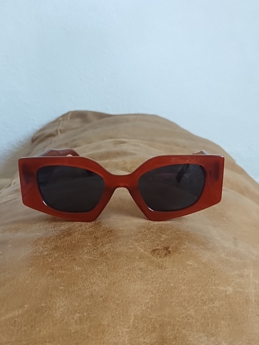 Stylish Red Geometric Women's Sunglasses